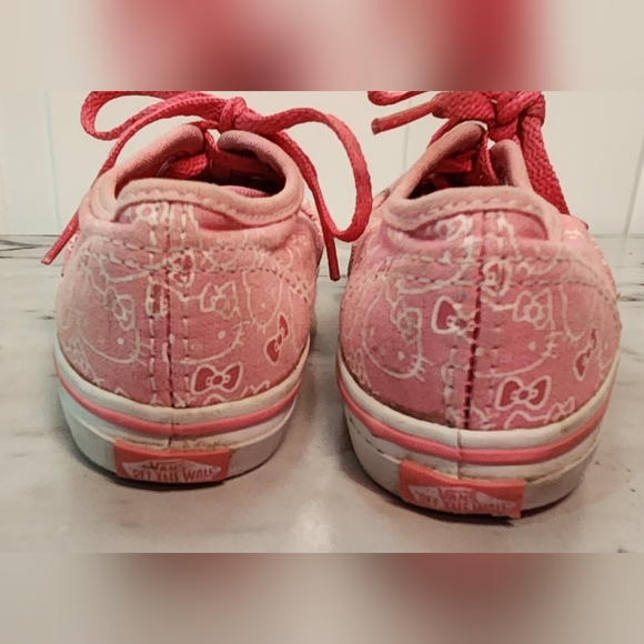 Vans x Hellow Kitty pink sneakers toddler size 7 - Picture 4 of 8